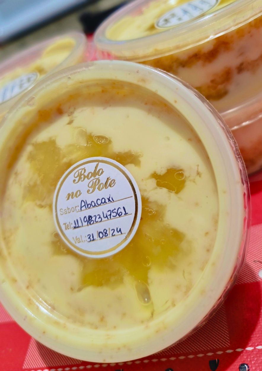 Bolo de Pote de Abacaxi