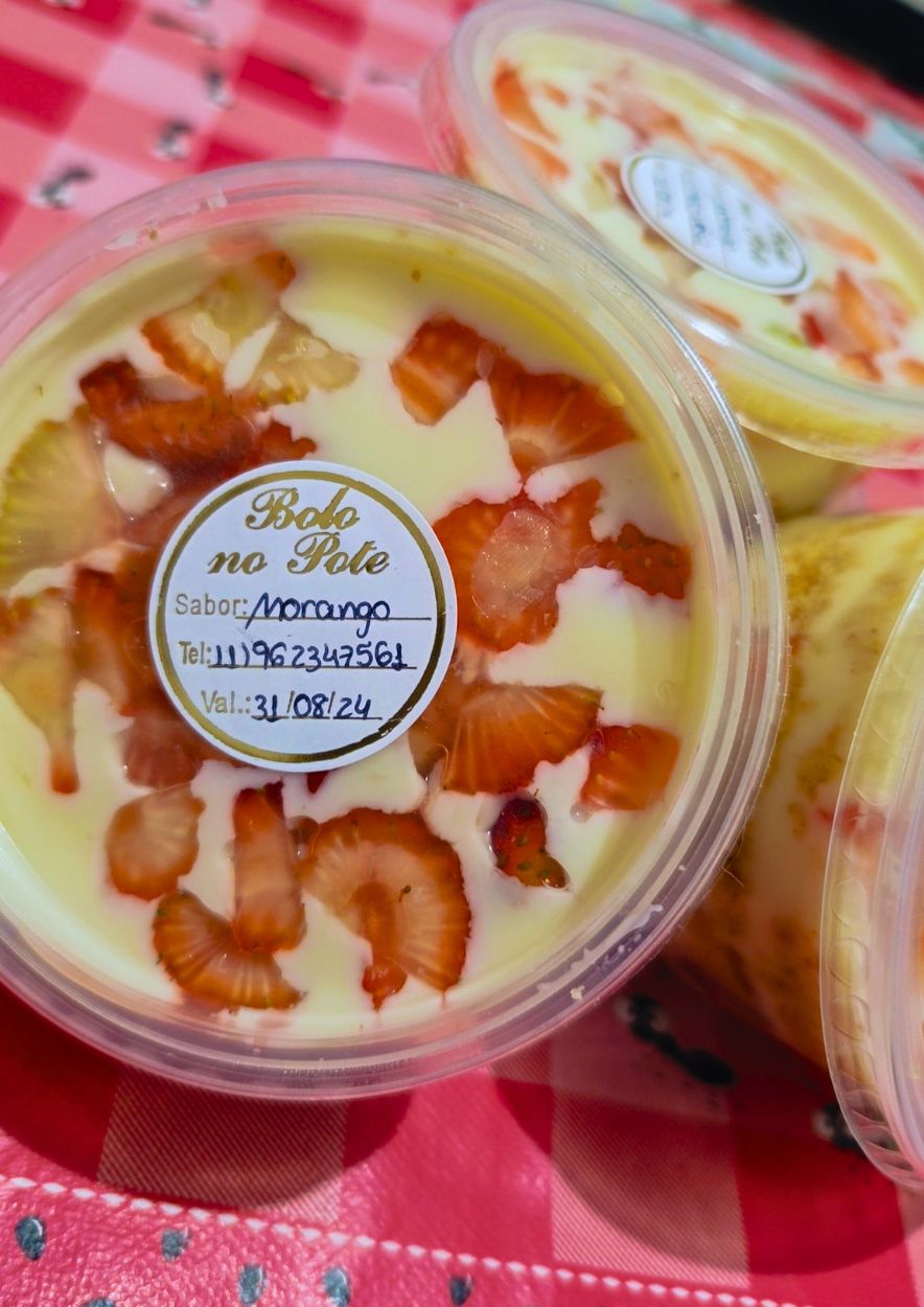 Bolo de Pote de Morango